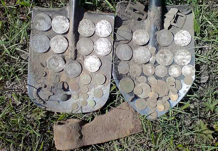 Клад серебряных талеров найденных с помощью металлоискателя Fisher 44 с катушкой 11 DD 