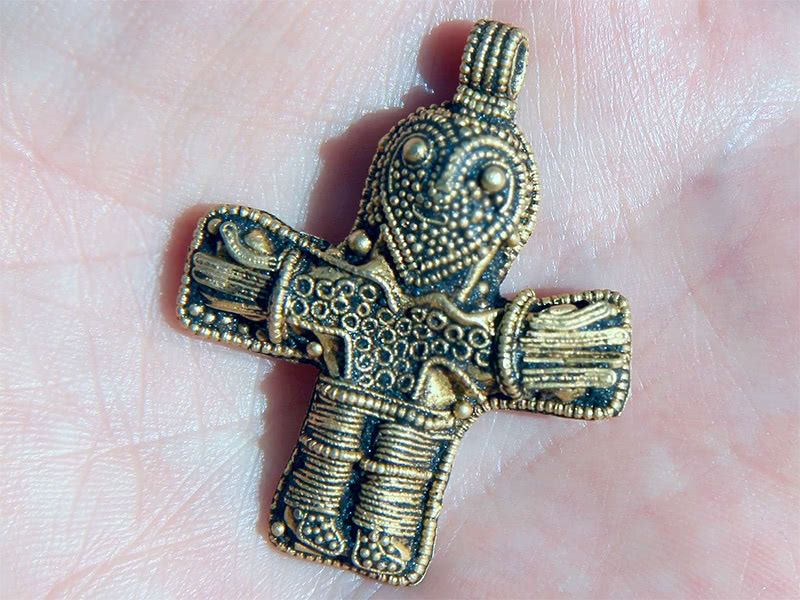 Золотой крест из Аунслева